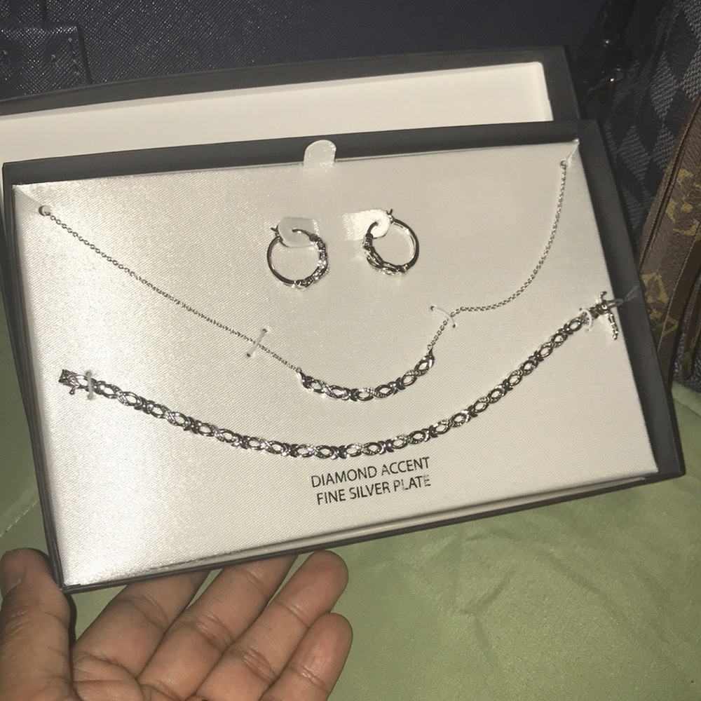 Infinity Jewelry Silver Core Set
